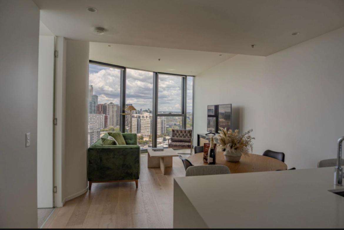 Premium 3 Bed *